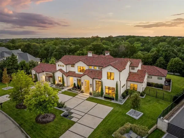 Exquisite Santa Barbara–Inspired DeCavitte Estate in Texas Offers Privacy and Luxury for $6,495,000