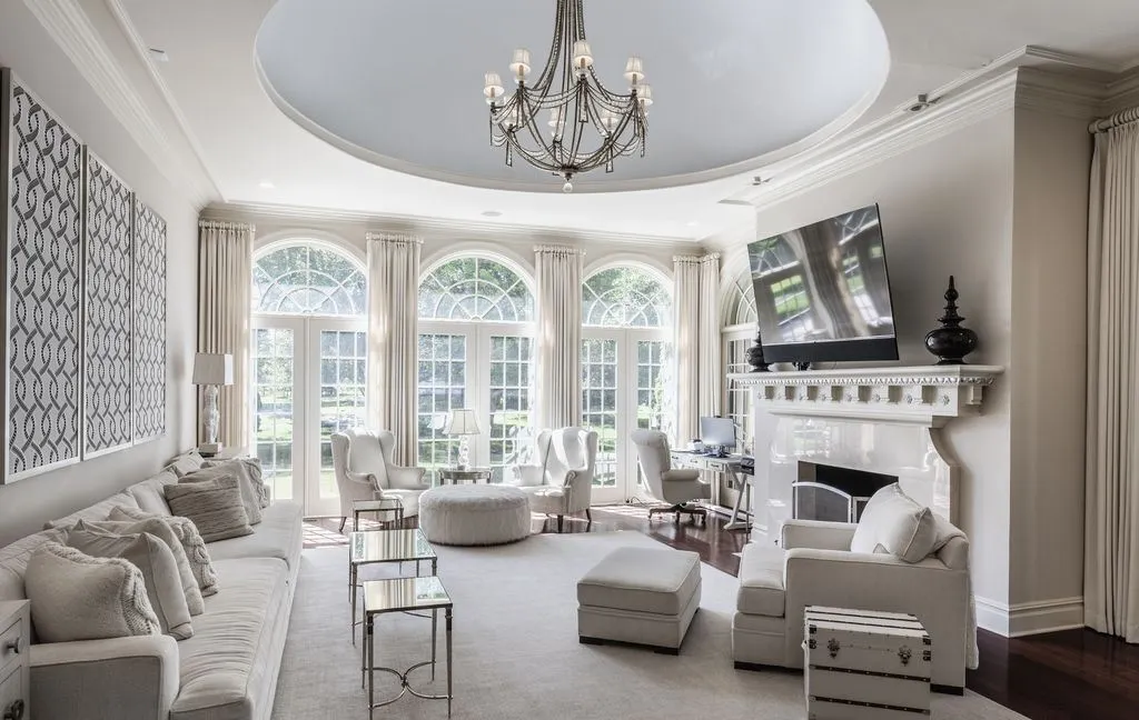 Spectacular 4141 W 116th St Property Combines Privacy with Proximity to Elite Amenities in Indiana Asking 11 11