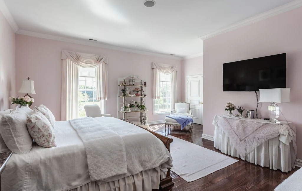 Spectacular 4141 W 116th St Property Combines Privacy with Proximity to Elite Amenities in Indiana Asking 11 14