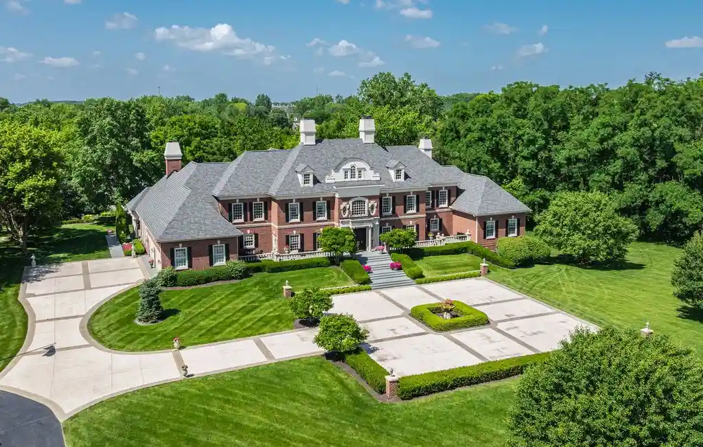 Spectacular 4141 W 116th St Property Combines Privacy with Proximity to Elite Amenities in Indiana Asking 11 2