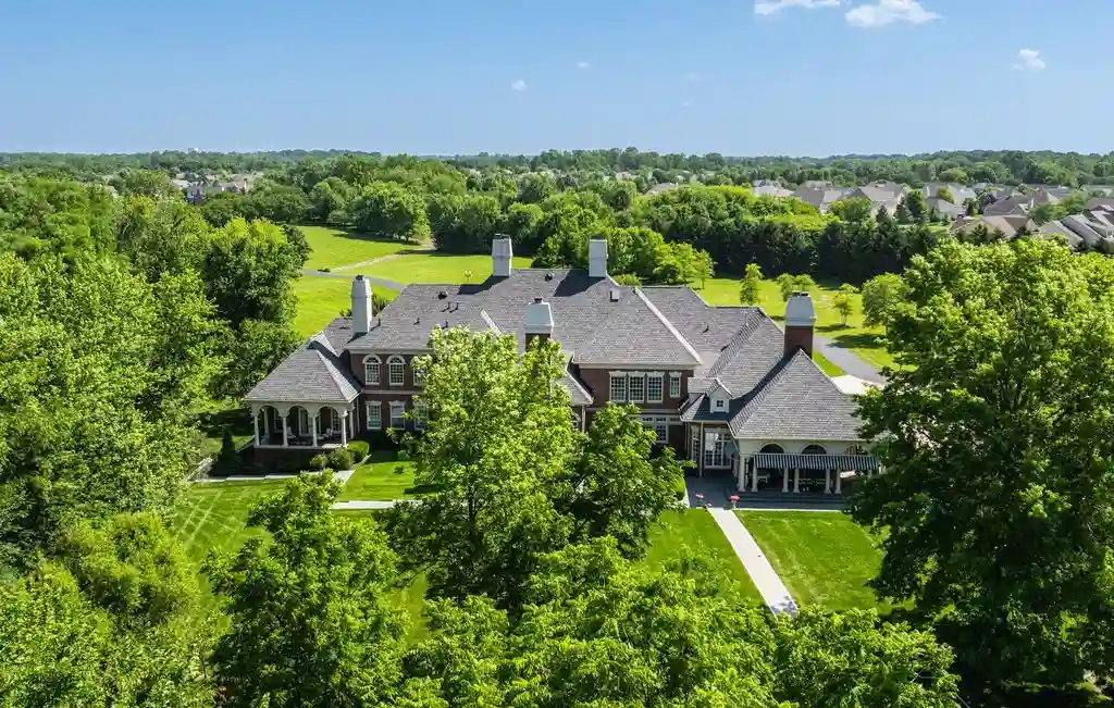 Spectacular 4141 W 116th St Property Combines Privacy with Proximity to Elite Amenities in Indiana Asking 11 23