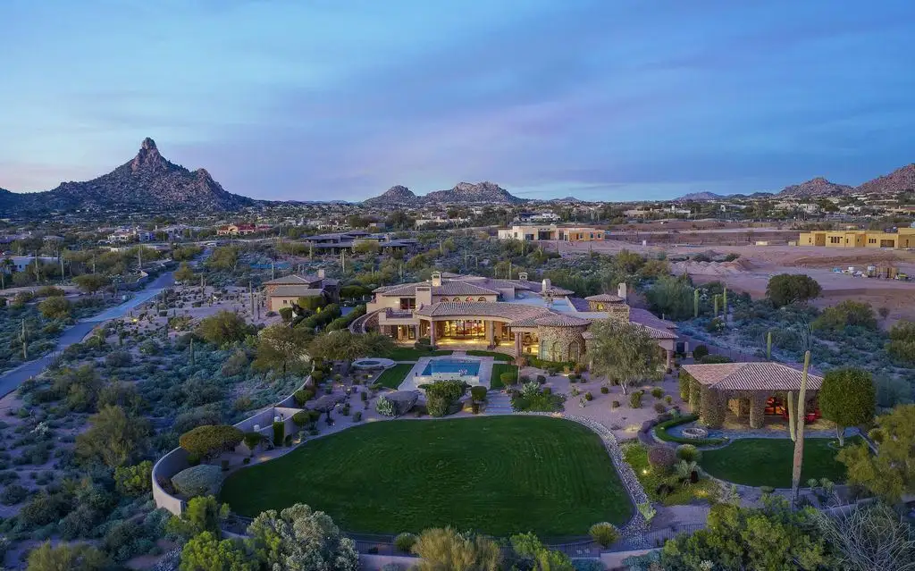Step Inside the Iconic 10201 E Happy Valley Rd Edward Chavezs 14.5M Italian Inspired Masterpiece 2