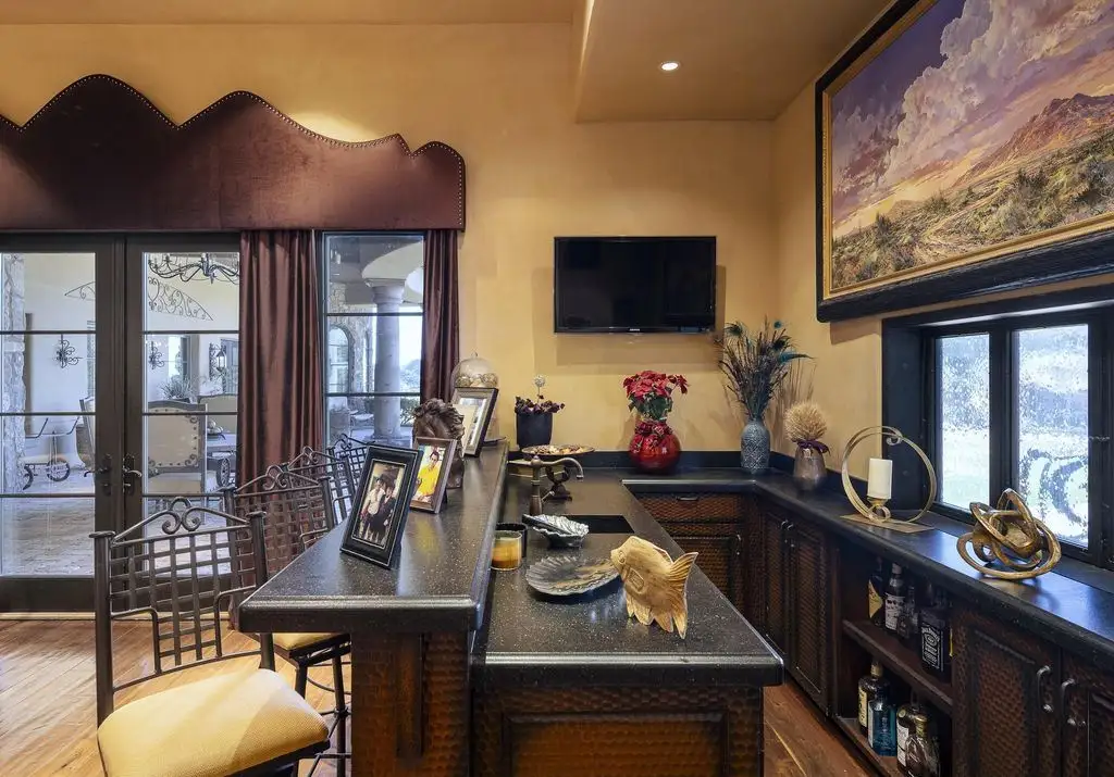 Step Inside the Iconic 10201 E Happy Valley Rd Edward Chavezs 14.5M Italian Inspired Masterpiece 8