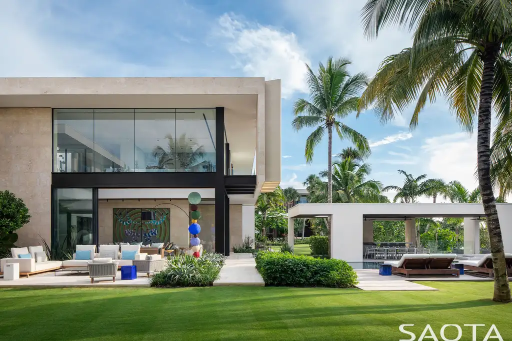 Villa Lyla by SAOTA A Tranquil Canal Side Tropical Retreat in Nassau Bahamas 12