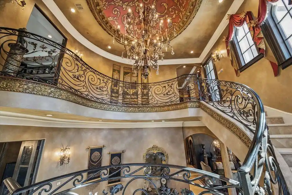 11095 Memorial Dr Extraordinary Texas Estate Showcasing Timeless Architecture Lists for 8.8 Million 14