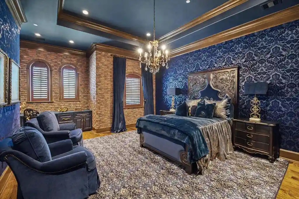 11095 Memorial Dr Extraordinary Texas Estate Showcasing Timeless Architecture Lists for 8.8 Million 19