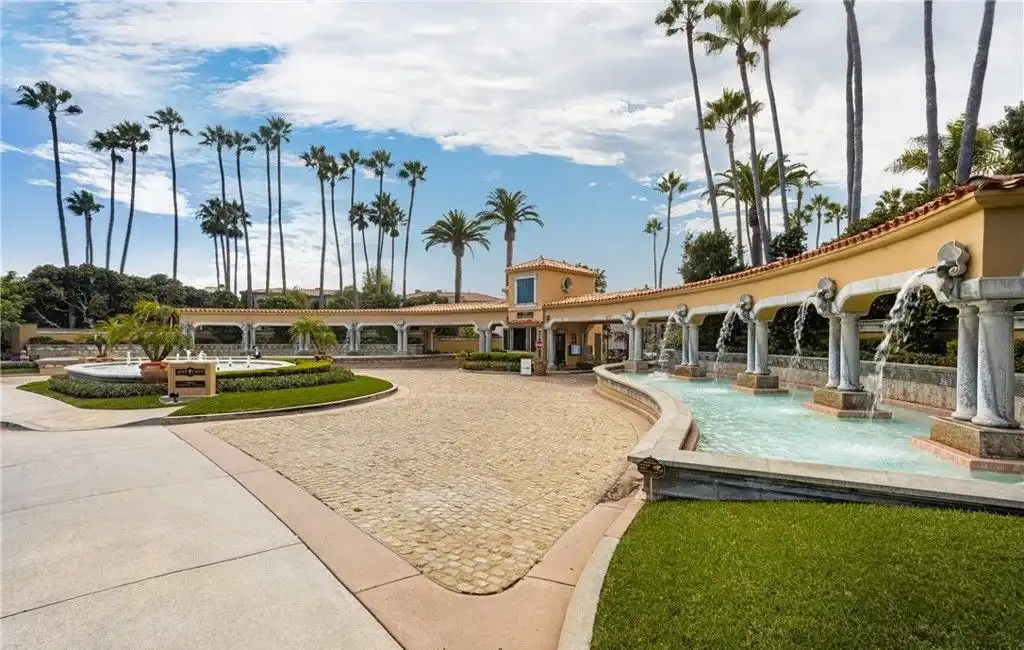 18 Ritz Cove Dr Exquisite California Oceanfront Estate Lists for 22.55 Million 17