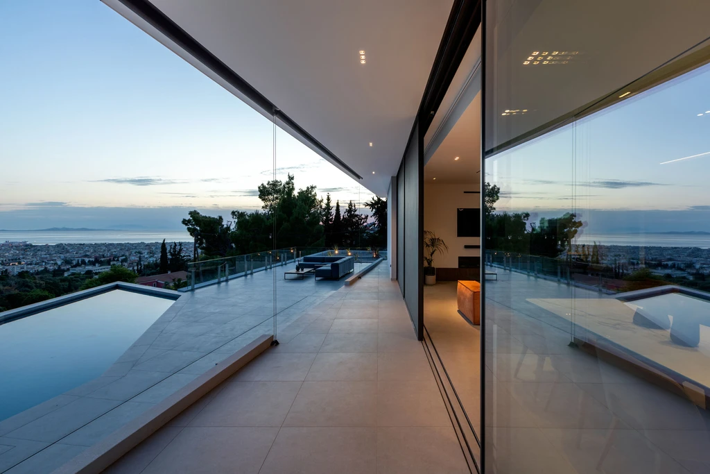 2 Ray House by Facade A Dialogue Between Geometry Landscape and Light 8