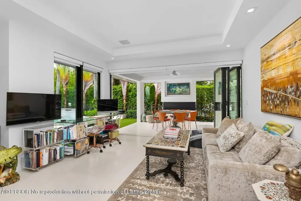 Contemporary $16.9M Palm Beach Retreat Showcasing Resort-Style Luxury and Timeless Elegance