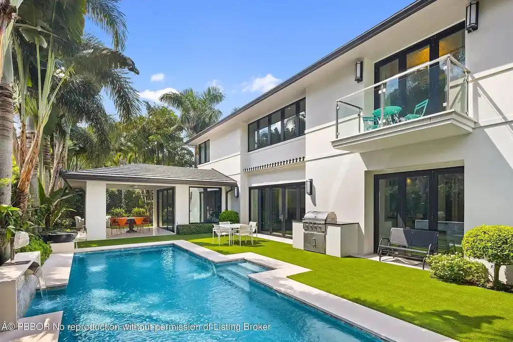 Contemporary $16.9M Palm Beach Retreat Showcasing Resort-Style Luxury and Timeless Elegance