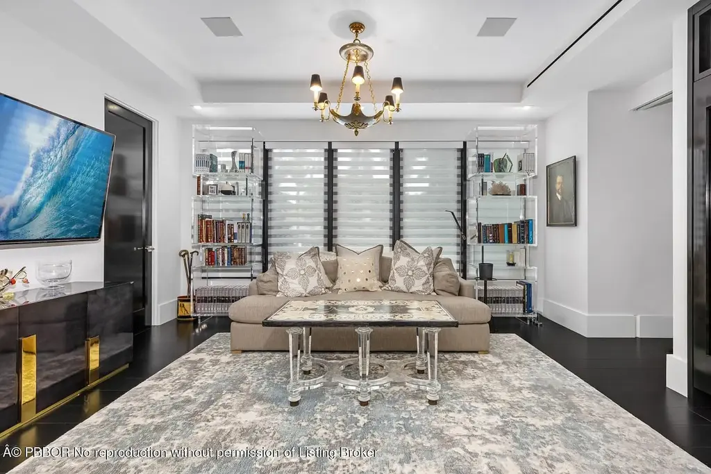 Contemporary $16.9M Palm Beach Retreat Showcasing Resort-Style Luxury and Timeless Elegance