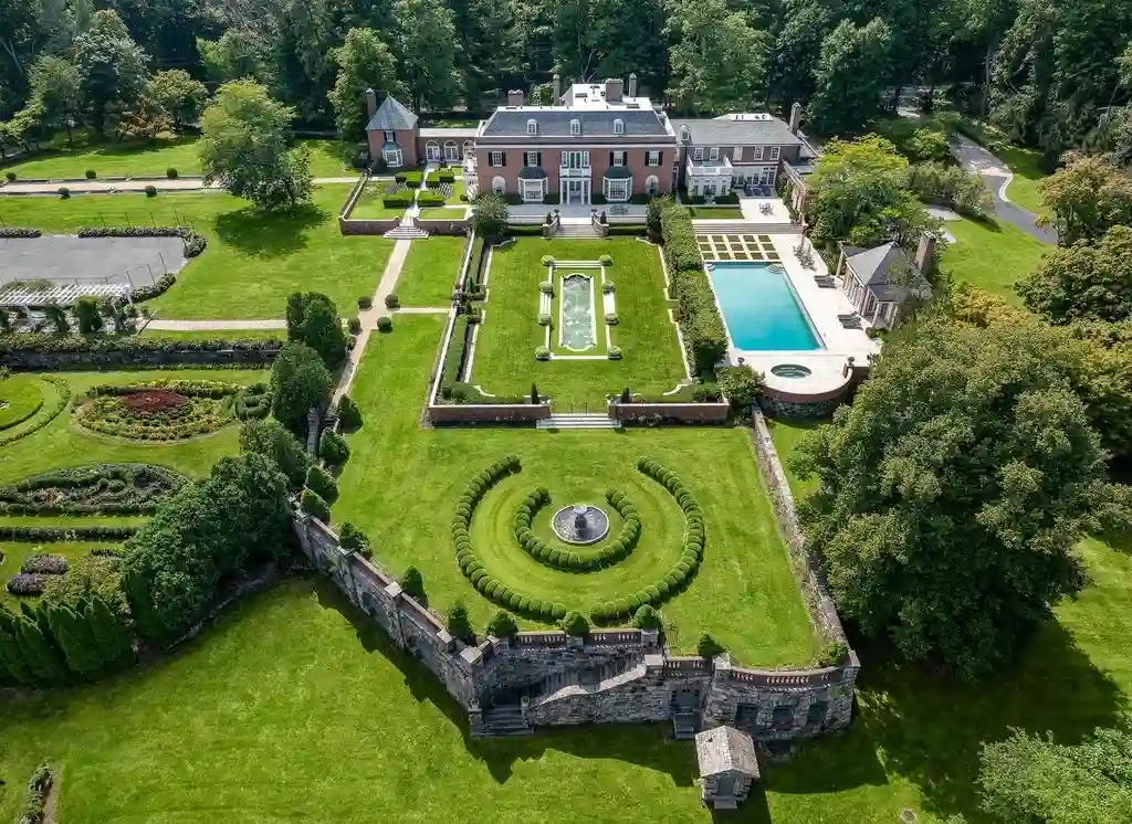 2525 Purchase Street Offers a Rare and Remarkable 30 Million Manhattan Residence 1