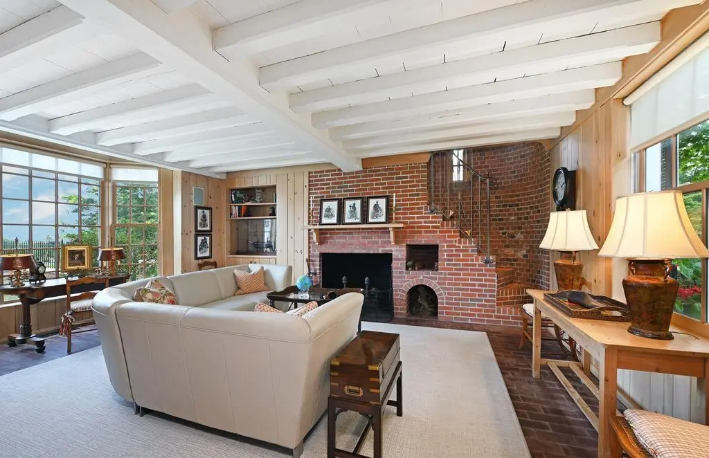 2525 Purchase Street Offers a Rare and Remarkable 30 Million Manhattan Residence 11