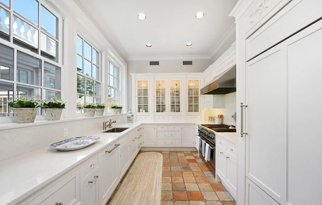 2525 Purchase Street Offers a Rare and Remarkable 30 Million Manhattan Residence 15