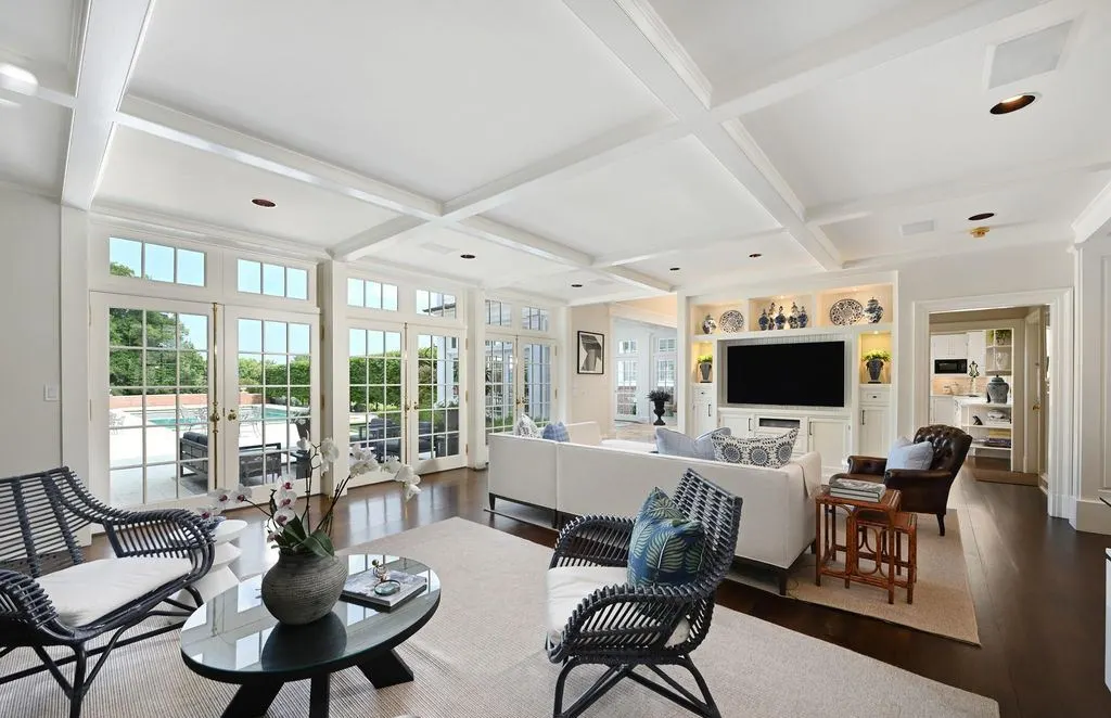 2525 Purchase Street Offers a Rare and Remarkable 30 Million Manhattan Residence 18