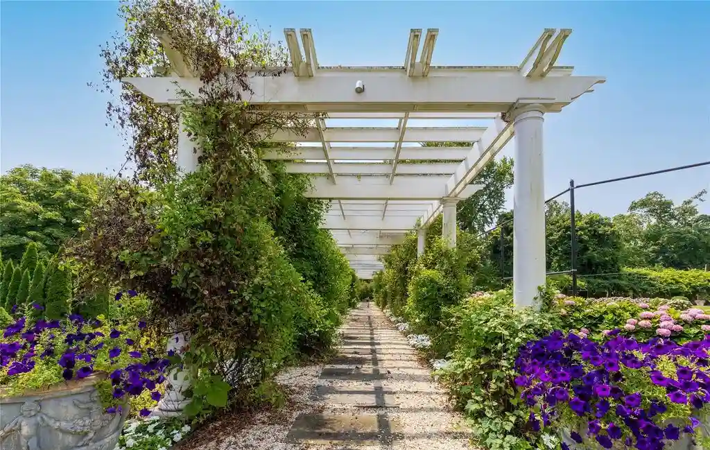 2525 Purchase Street Offers a Rare and Remarkable 30 Million Manhattan Residence 7