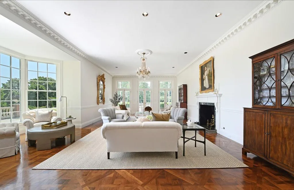 2525 Purchase Street Offers a Rare and Remarkable 30 Million Manhattan Residence 9