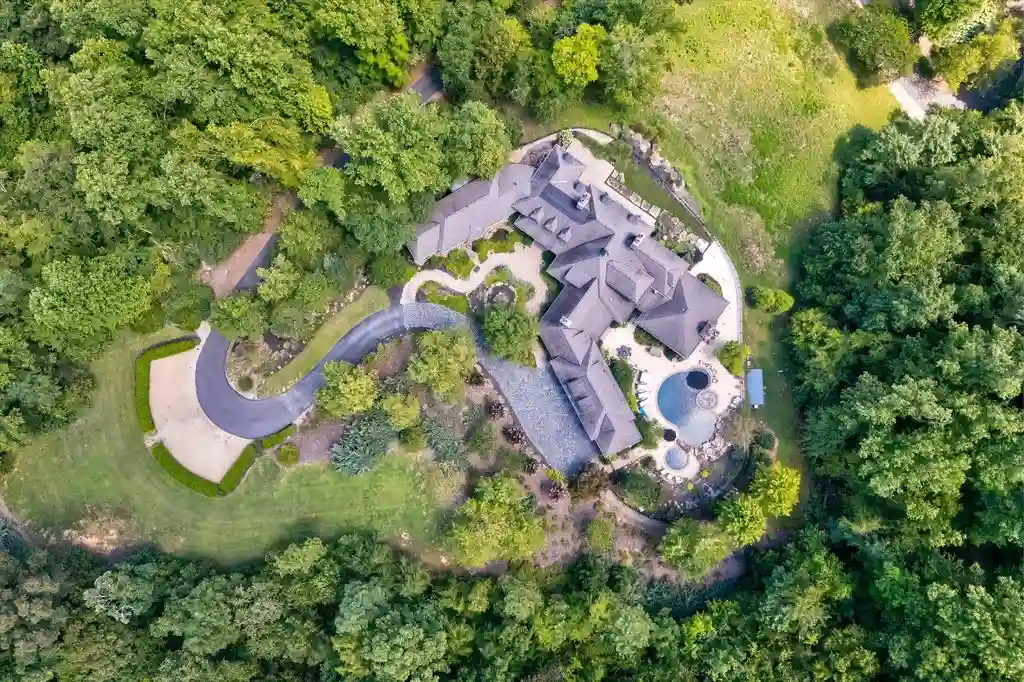 255 Villa Segrata North Ridge Rd An Extraordinary Tennessee Retreat of Serenity and Luxury for 8.88 Million 1