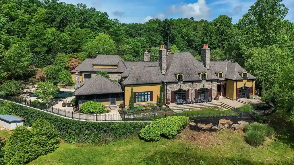 255 Villa Segrata North Ridge Rd An Extraordinary Tennessee Retreat of Serenity and Luxury for 8.88 Million 28