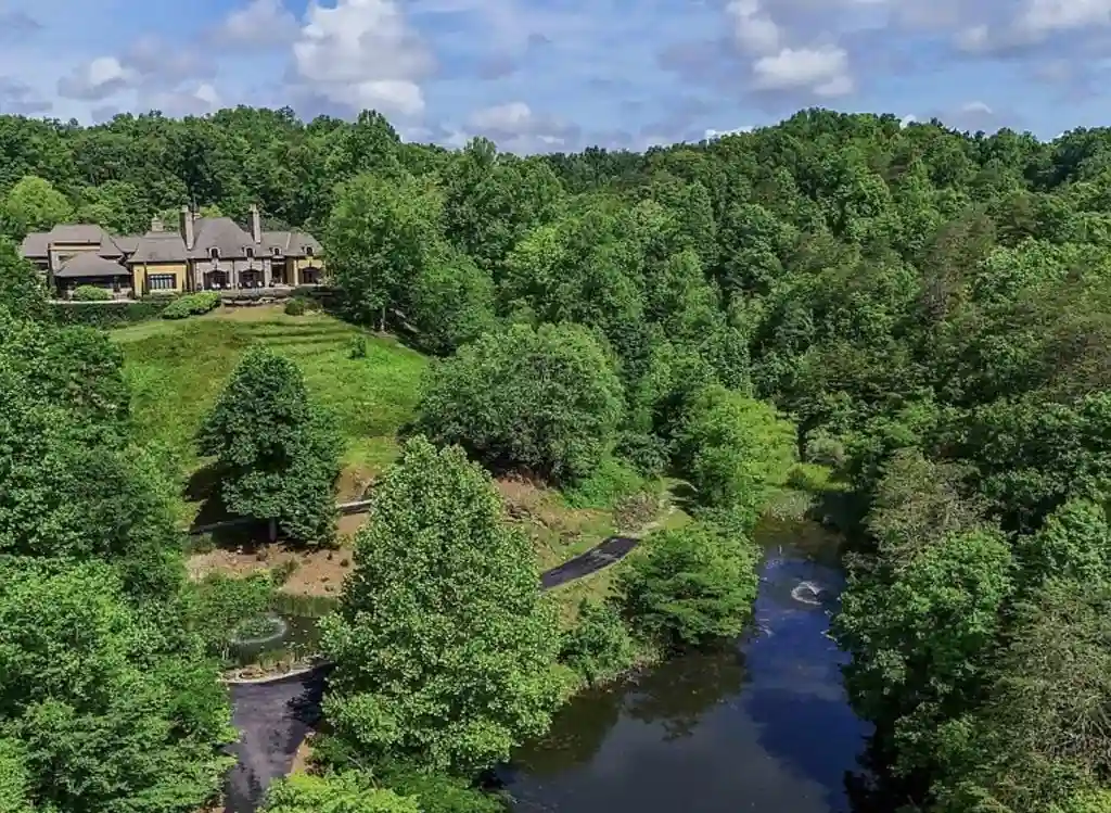255 Villa Segrata North Ridge Rd An Extraordinary Tennessee Retreat of Serenity and Luxury for 8.88 Million 3