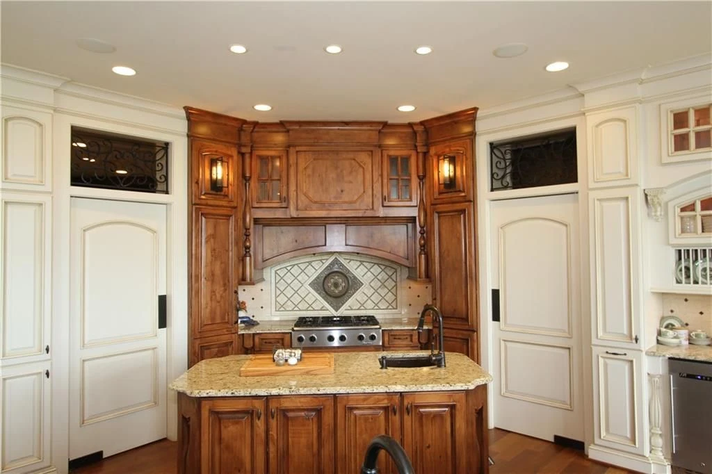 27596 W Highland Cir Majestic Kansas Residence with Serene Shadow Lake Views Listed for 3 10