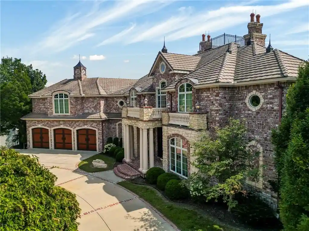 27596 W Highland Cir Majestic Kansas Residence with Serene Shadow Lake Views Listed for 3 22