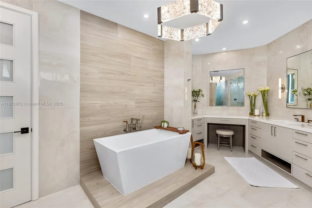 2965 Surrey Ln Weston FL – $11M waterfront luxury home for sale with modern design, spacious interiors, and prime Weston real estate location