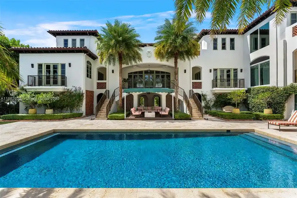 3305 S Moorings Way – 31 Million Exclusive Estate Offering Unparalleled Waterfront Lifestyle 8