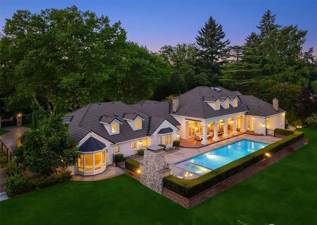 4 Diamond S Ranch A Masterful 8.8M Washington Estate Blending Beauty Sophistication Intelligent Living 3