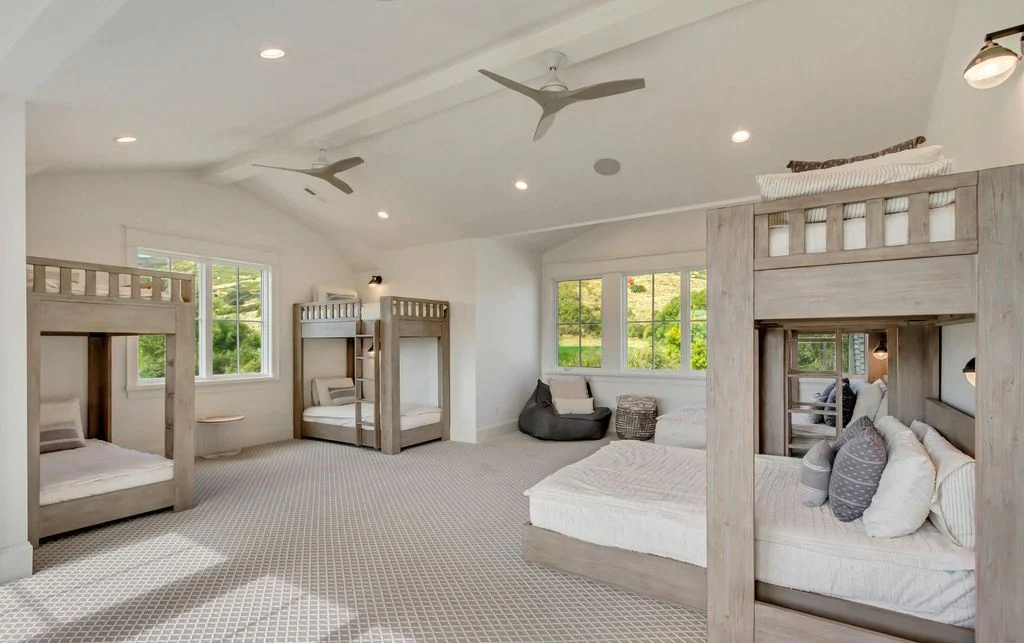 444 W 500 S Utah Mountain Estate with Gorgeous Views Lists for 9995000 16