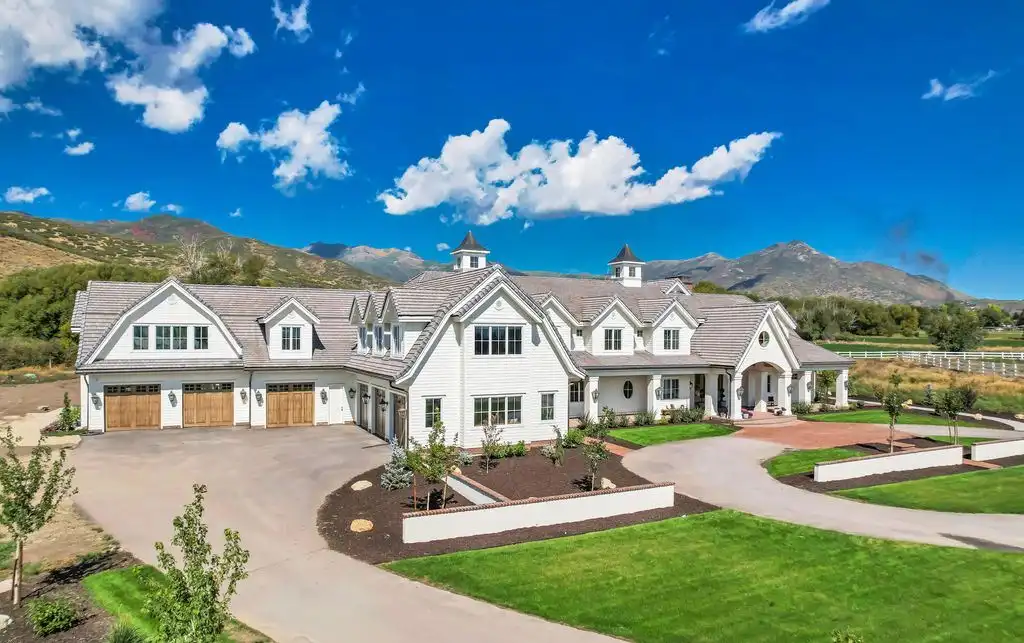 444 W 500 S Utah Mountain Estate with Gorgeous Views Lists for 9995000 17
