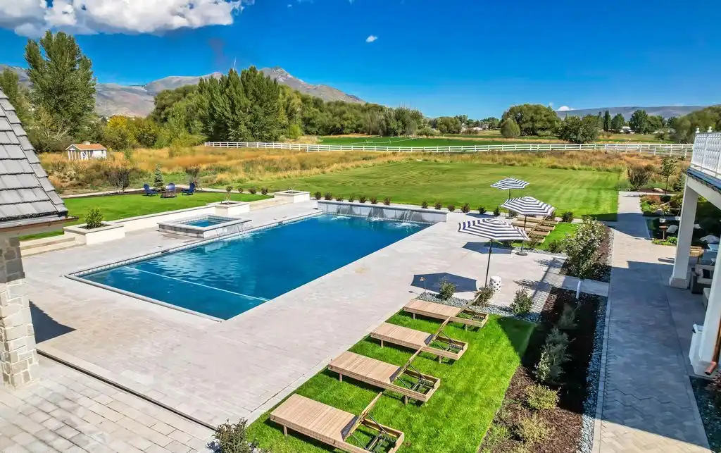 444 W 500 S Utah Mountain Estate with Gorgeous Views Lists for 9995000 21