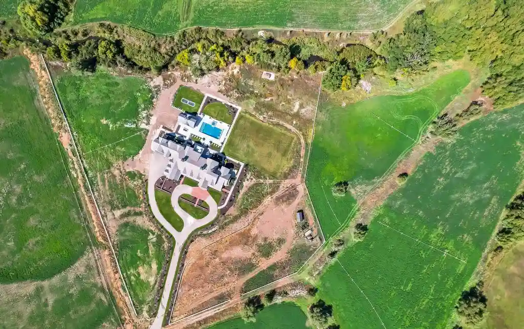 444 W 500 S Utah Mountain Estate with Gorgeous Views Lists for 9995000 23