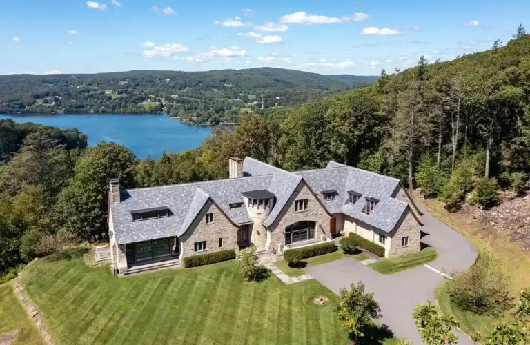 Unparalleled Modern Estate Overlooking Lake Waramaug Listed for $7.995 Million