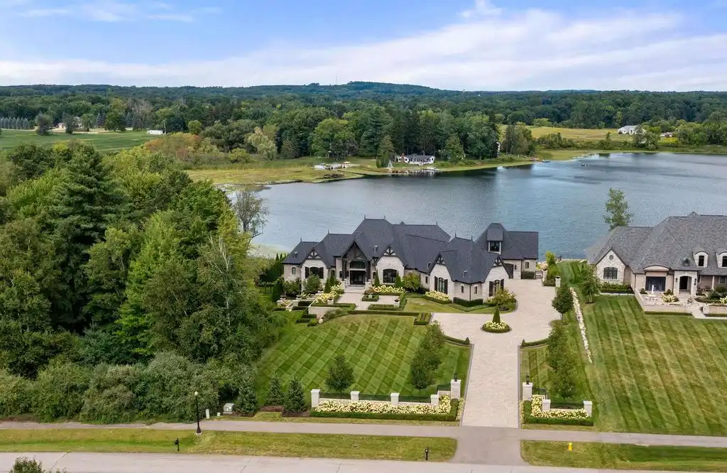 5715 Cusick Lake Dr Extraordinary 2999900 Split Level Lakefront Estate in Michigan 31