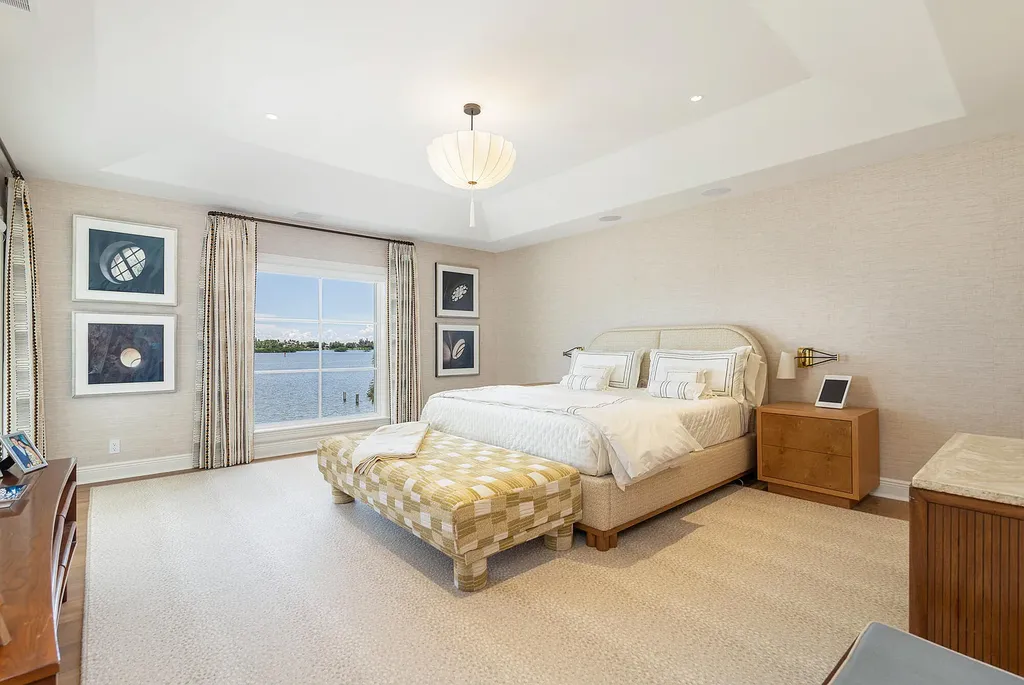 6709 S Flagler Drive West Palm Beach luxury waterfront estate with private dock, pool, and Intracoastal views