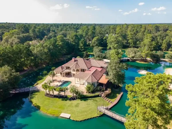 Your Private Paradise Awaits: Texas Island House Listed at $3.85M