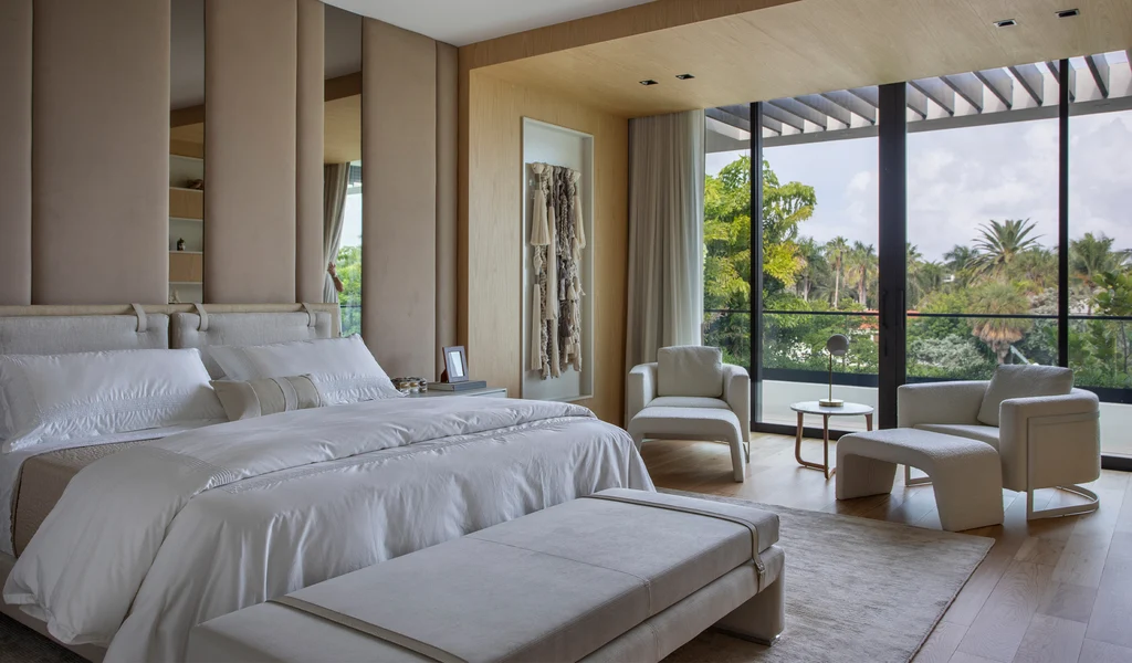 AMA Residence by SDH Studio Architecture + Design, A Modern Oasis of Privacy and Nature