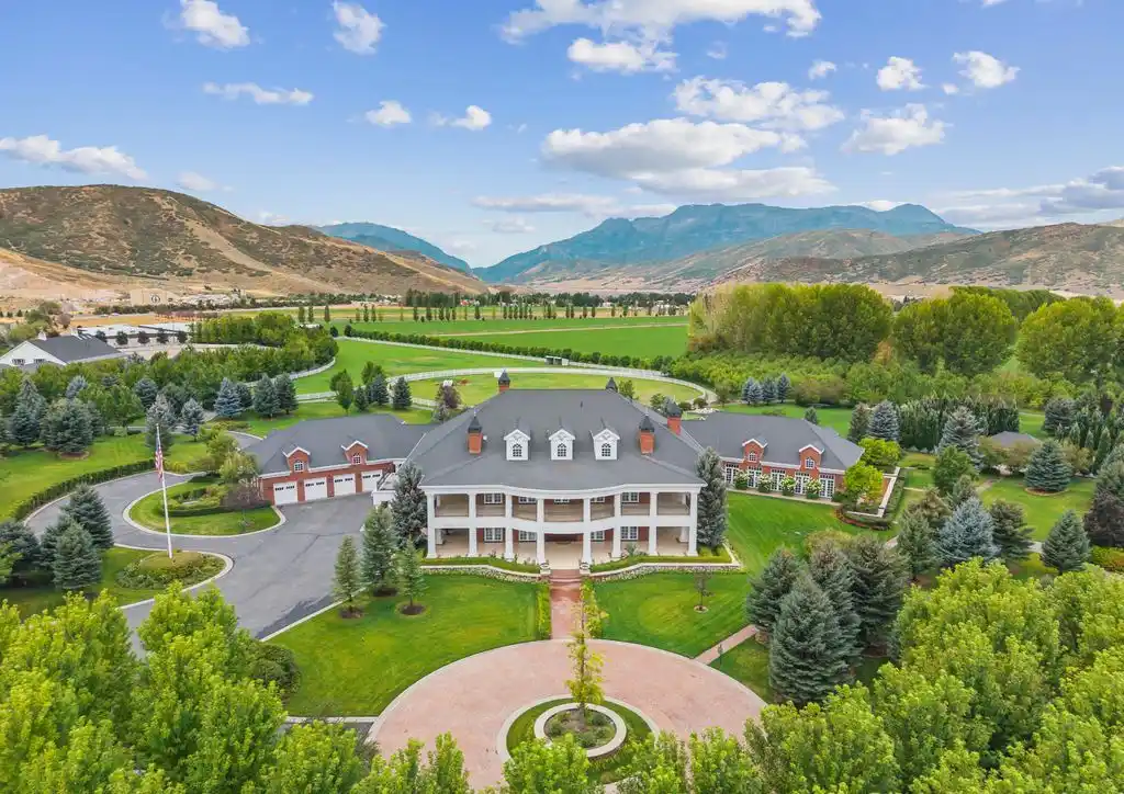 Camelot at 2344 W 3000 S An Extraordinary 23.5 Million Sanctuary of Luxury and Design in Utah 27