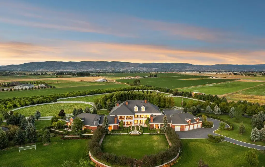 Camelot at 2344 W 3000 S An Extraordinary 23.5 Million Sanctuary of Luxury and Design in Utah 34
