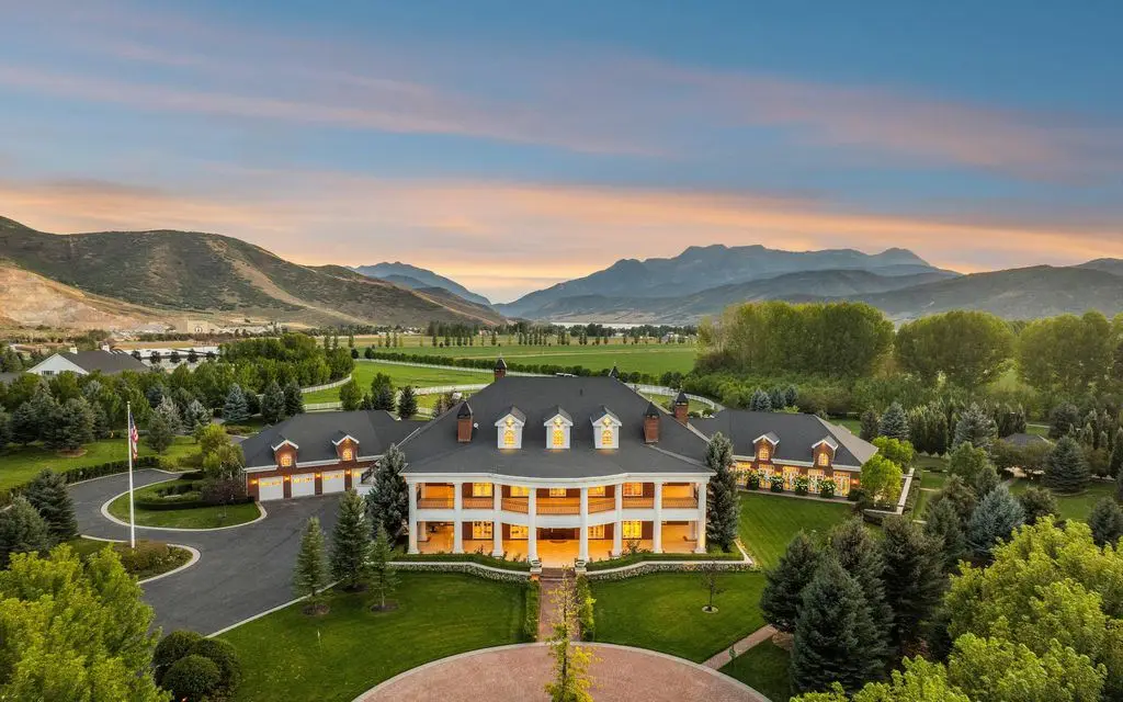 Camelot at 2344 W 3000 S An Extraordinary 23.5 Million Sanctuary of Luxury and Design in Utah 5