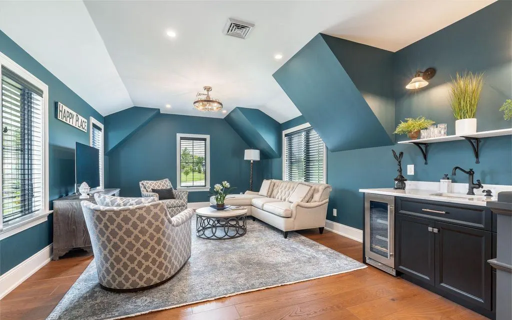 Captivating Luxury Home at 4 Gypsian Way Blends Elegance Comfort Timeless Design 14