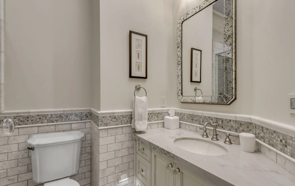 Exclusive 29.995M Estate at 13322 N Grove Dr Showcases Classic Elegance and Contemporary Design 21