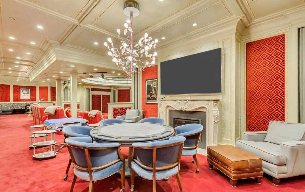Exclusive 29.995M Estate at 13322 N Grove Dr Showcases Classic Elegance and Contemporary Design 27