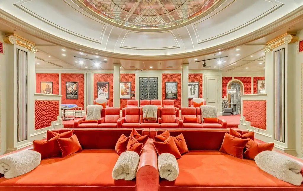 Exclusive 29.995M Estate at 13322 N Grove Dr Showcases Classic Elegance and Contemporary Design 28