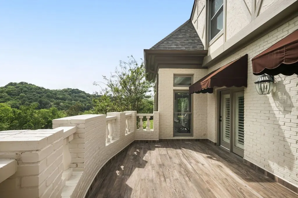 Exclusive 3.49M Tudor Estate at 1026 Holly Tree Gap Rd Blends Classic Elegance with Modern Luxury 13