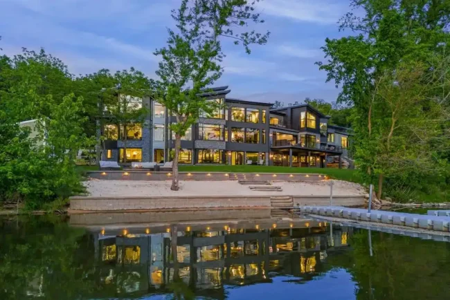 Custom Contemporary Residence in Wisconsin Offering Elegance and Comfort for $5.5 Million
