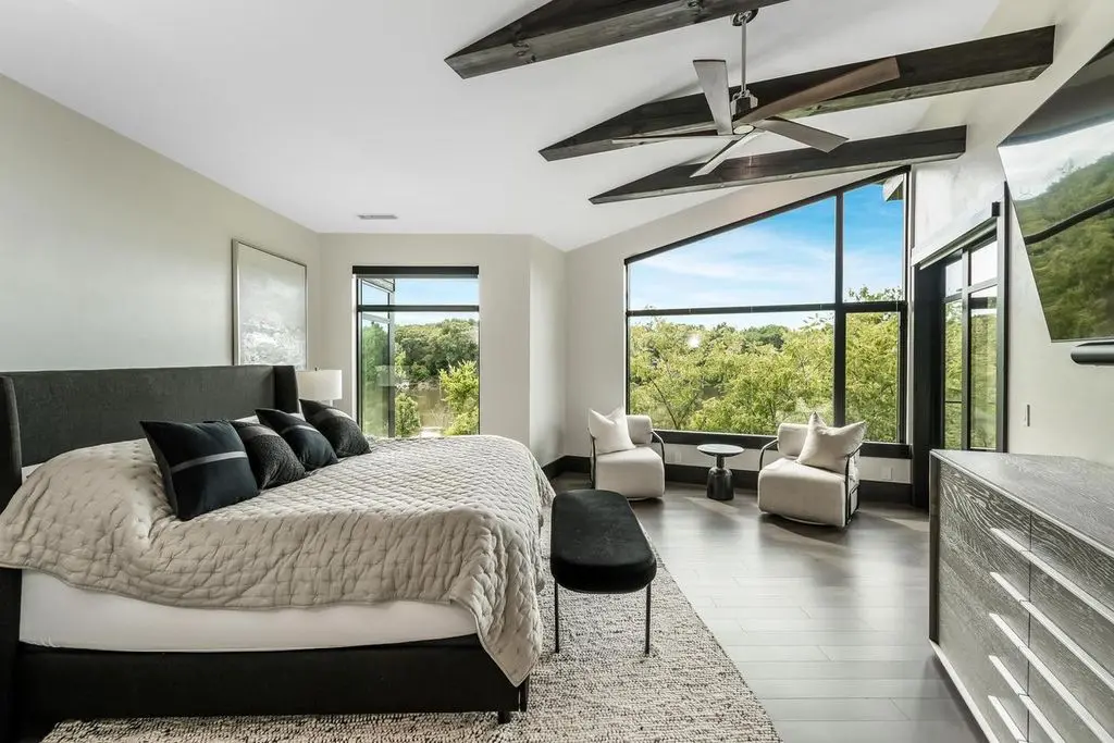 Exclusive 5.5M Contemporary Residence at 0 North Confidential Road Designed for Luxury Living and Entertaining 12