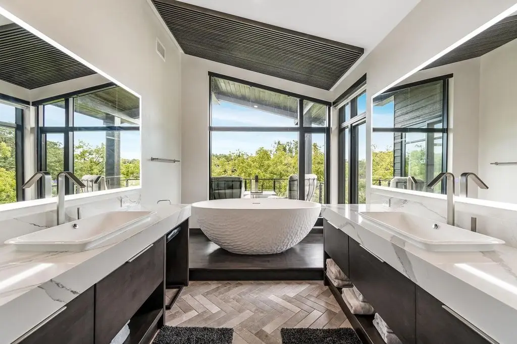 Exclusive 5.5M Contemporary Residence at 0 North Confidential Road Designed for Luxury Living and Entertaining 13