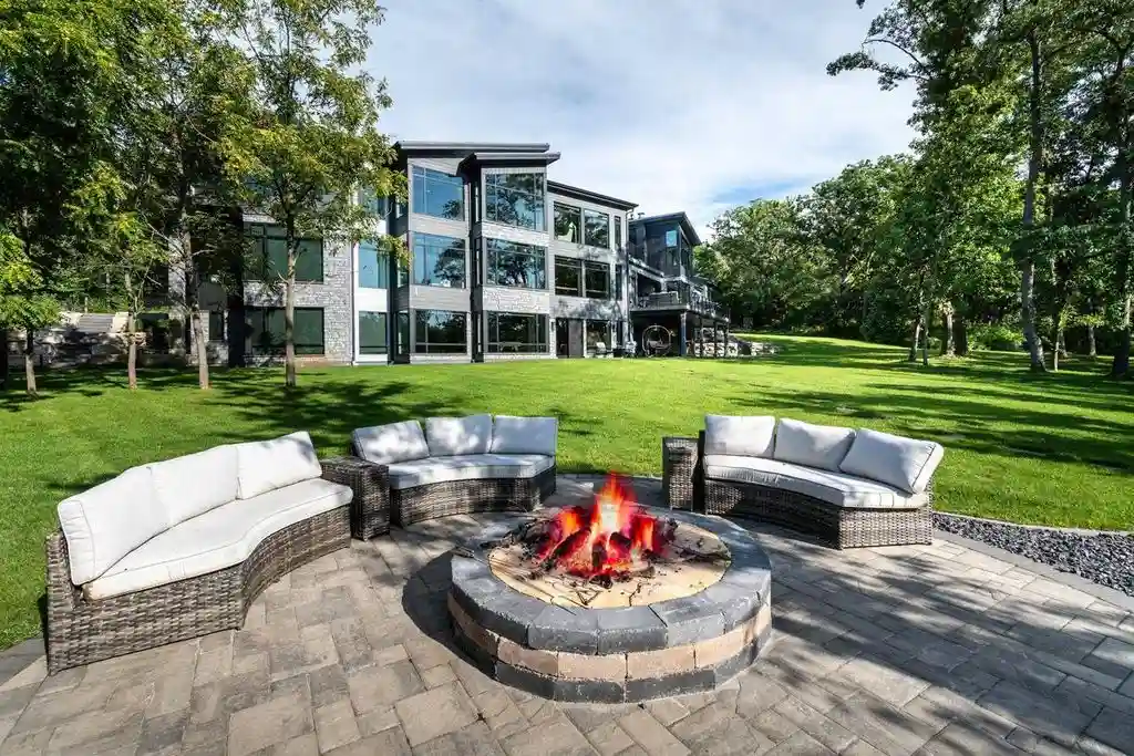 Exclusive 5.5M Contemporary Residence at 0 North Confidential Road Designed for Luxury Living and Entertaining 18